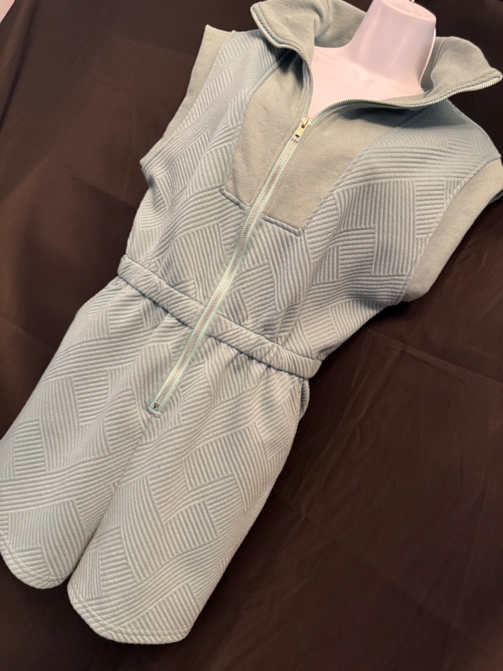 She + Sky Textured  Romper Size (L)
